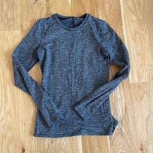 Lululemon Gray Patterned Long Sleeve Tee